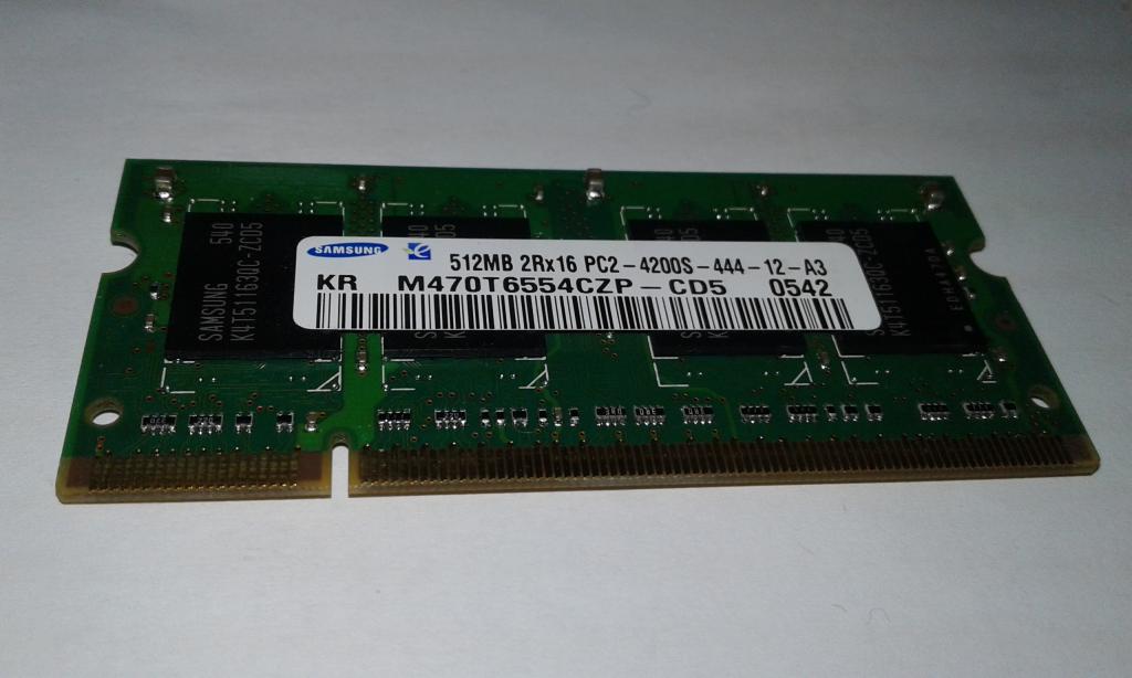 Модуль памяти SODIMM Samsung SODIMM DDR2 512MB PC2-4200S M470T6554CZP-CD5