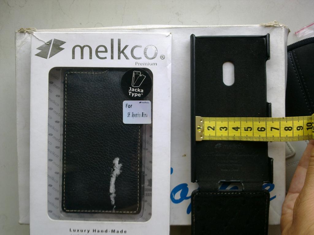 Продам чехлы melkco for Sony Xperia Miro (Jacka Type), новые.