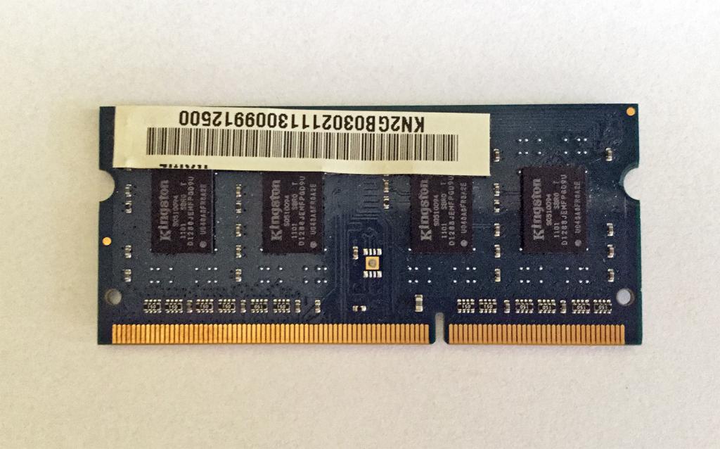 Модуль памяти KINGSTON 1 GB 1Rx8 PC3-10600S-9-10-B10