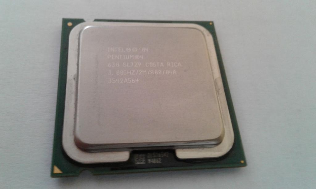 Процессор Intel Pentium 4 630 3.00GHz/2M/800 SL7Z9