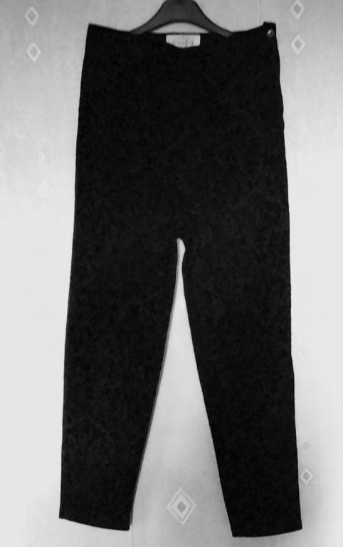 Шикарные чёрные брюки. Евро размер 42.