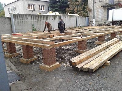 Строительство свайно-ленточного фундамента в г. Донецке.