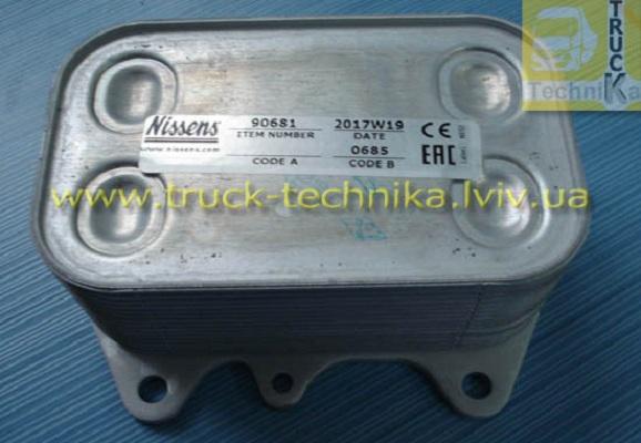 Радіатор масляний теплообмінник VW Caddy Crafter T5
