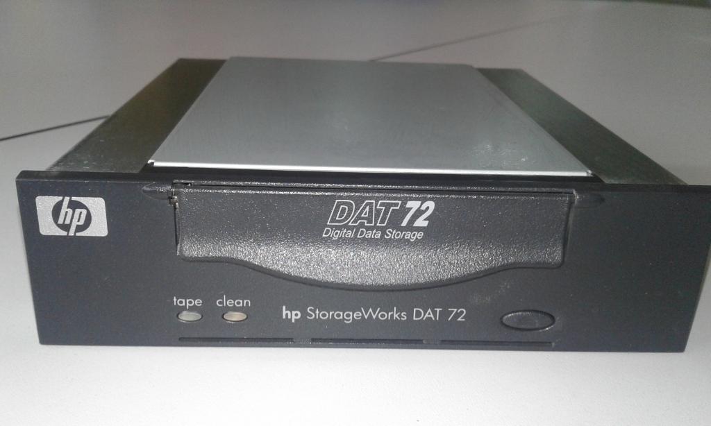 Стример Q1522A HP StorageWorks DAT 72 Tape Drive