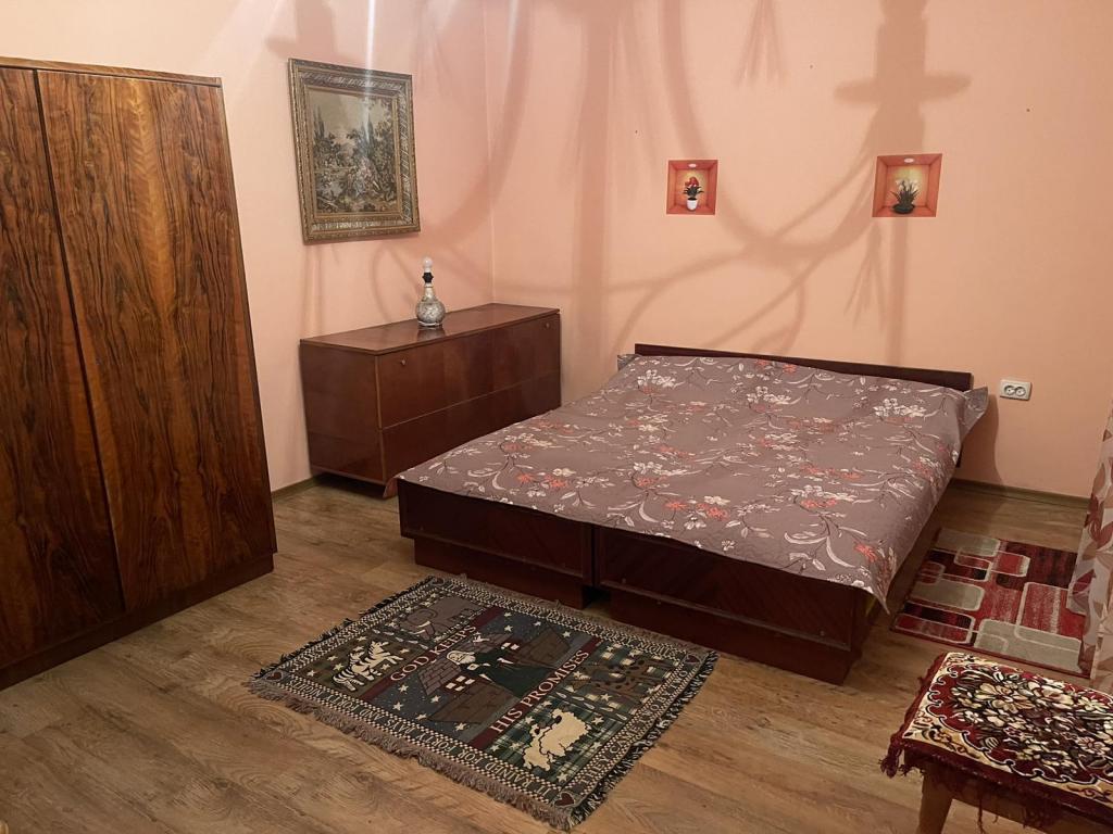 Здаються  кімнати подобово в Берегово біля термального басейна