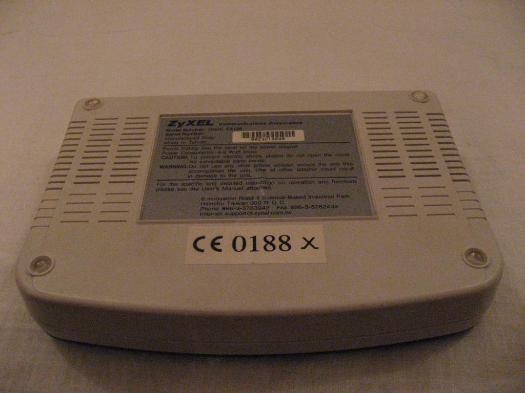 ISDN терминальный адаптер Zyhel Omni TA128